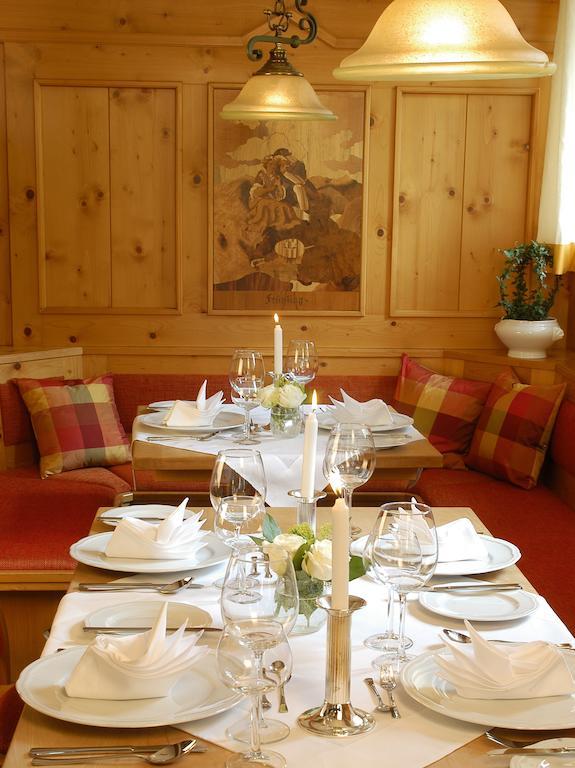 Landgasthof Und Hotel Weisser Loewe Eckental Exterior foto