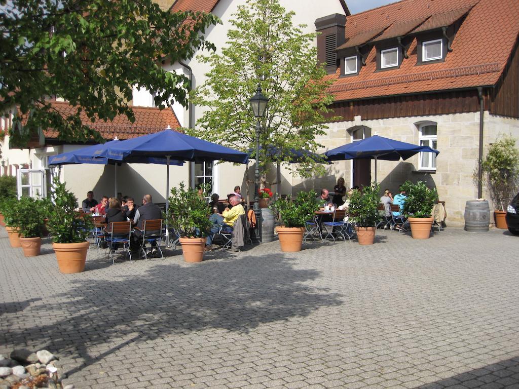 Landgasthof Und Hotel Weisser Loewe Eckental Exterior foto